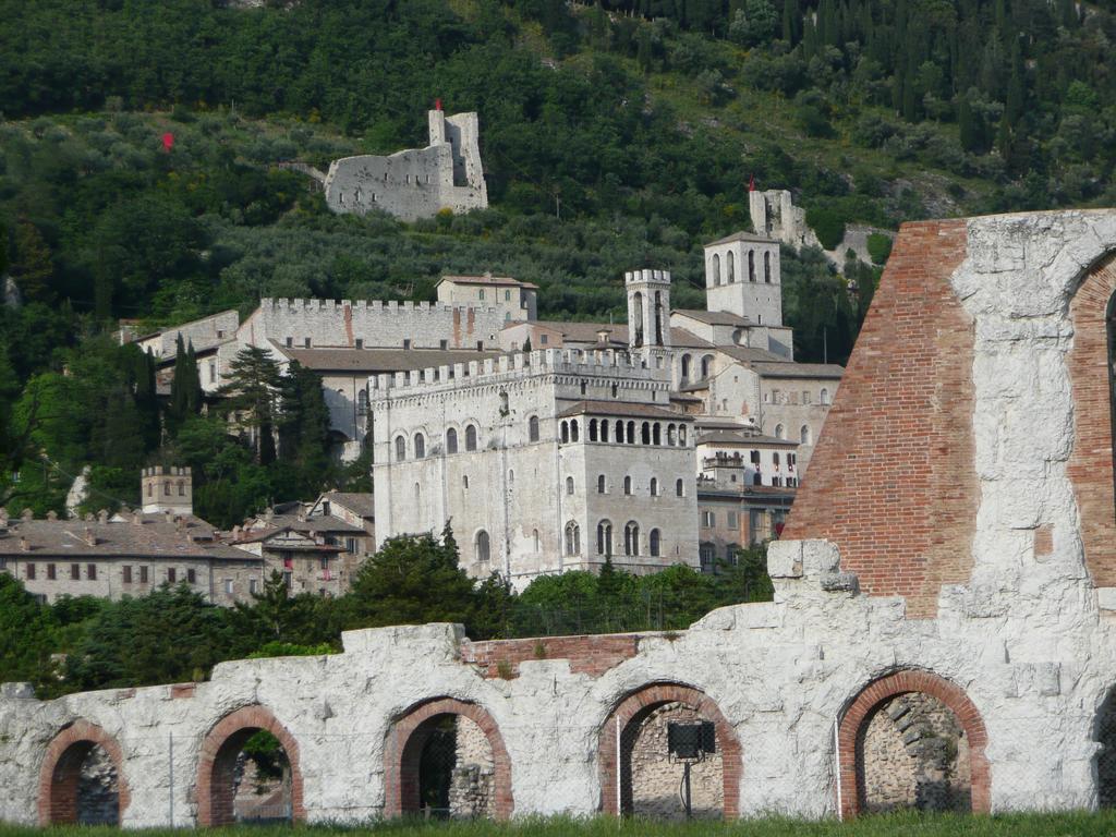 Residenza Di Via Piccardi Bed & Breakfast Gubbio Eksteriør bilde